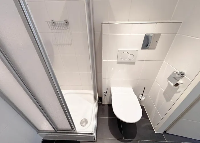 King Bed & Kitchen - Near Prater, No Elevator 4th Floor Apartamento *